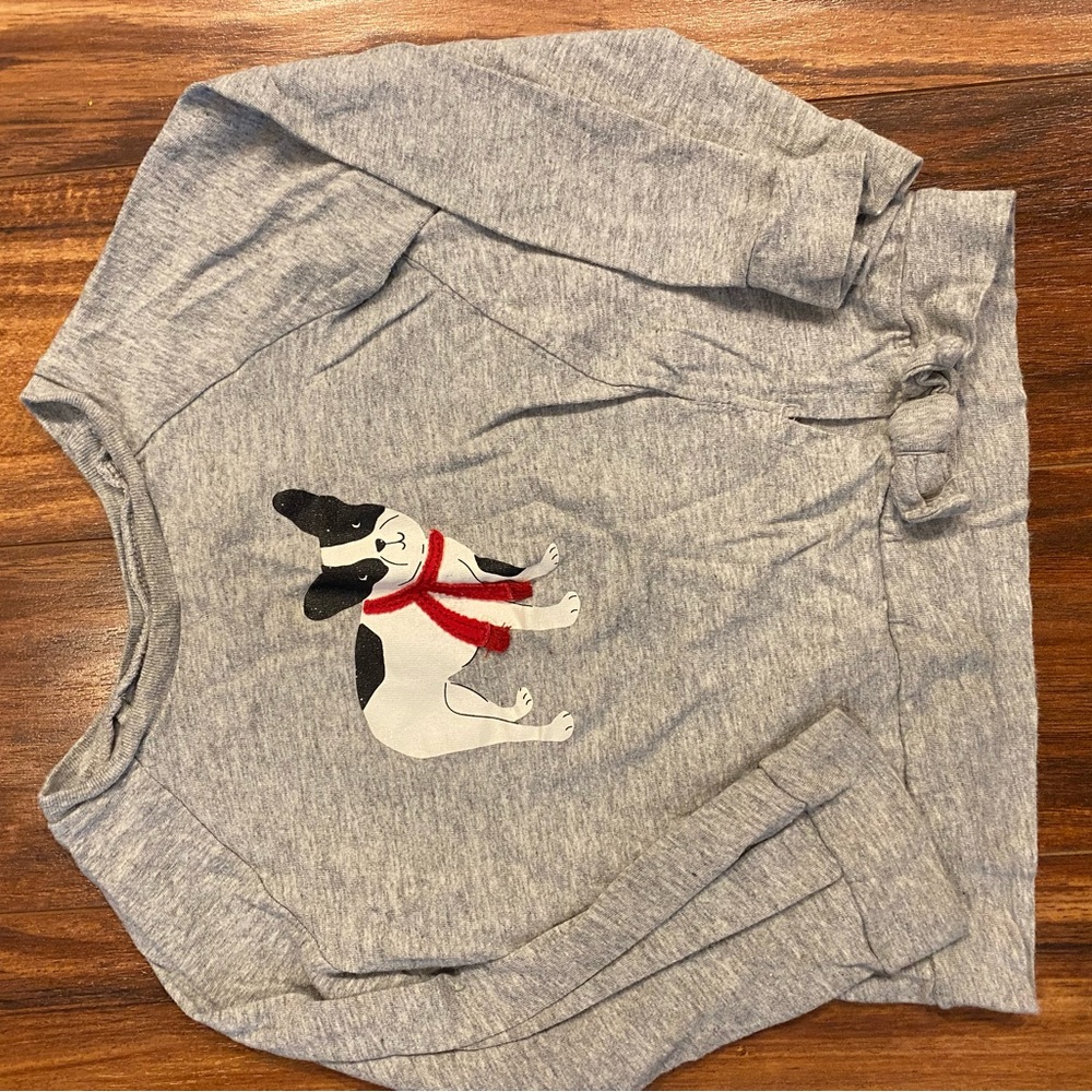Carter’s Toddler girl 24 month longlseeve Gray with Dog Print